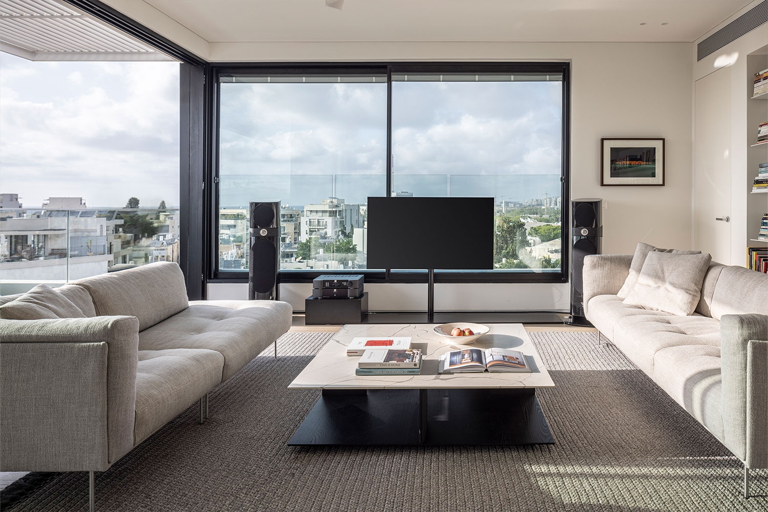 M APARTMENT