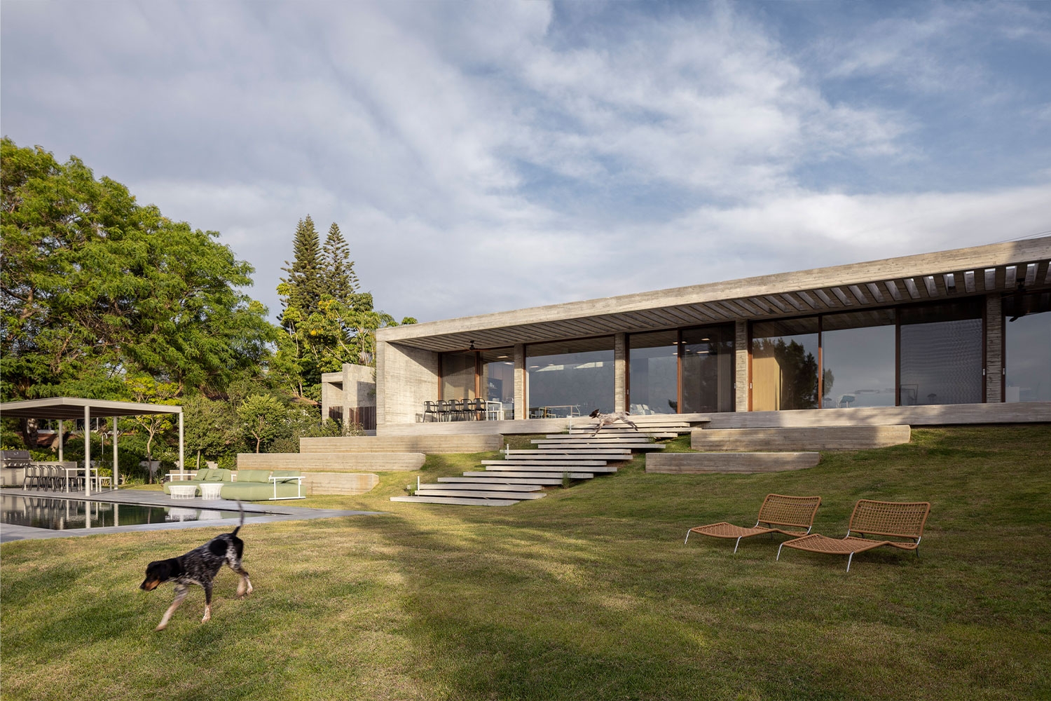 THE COUNTRYSIDE HOUSE
