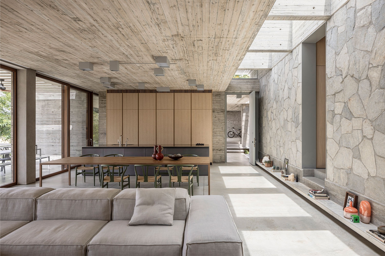 THE COUNTRYSIDE HOUSE