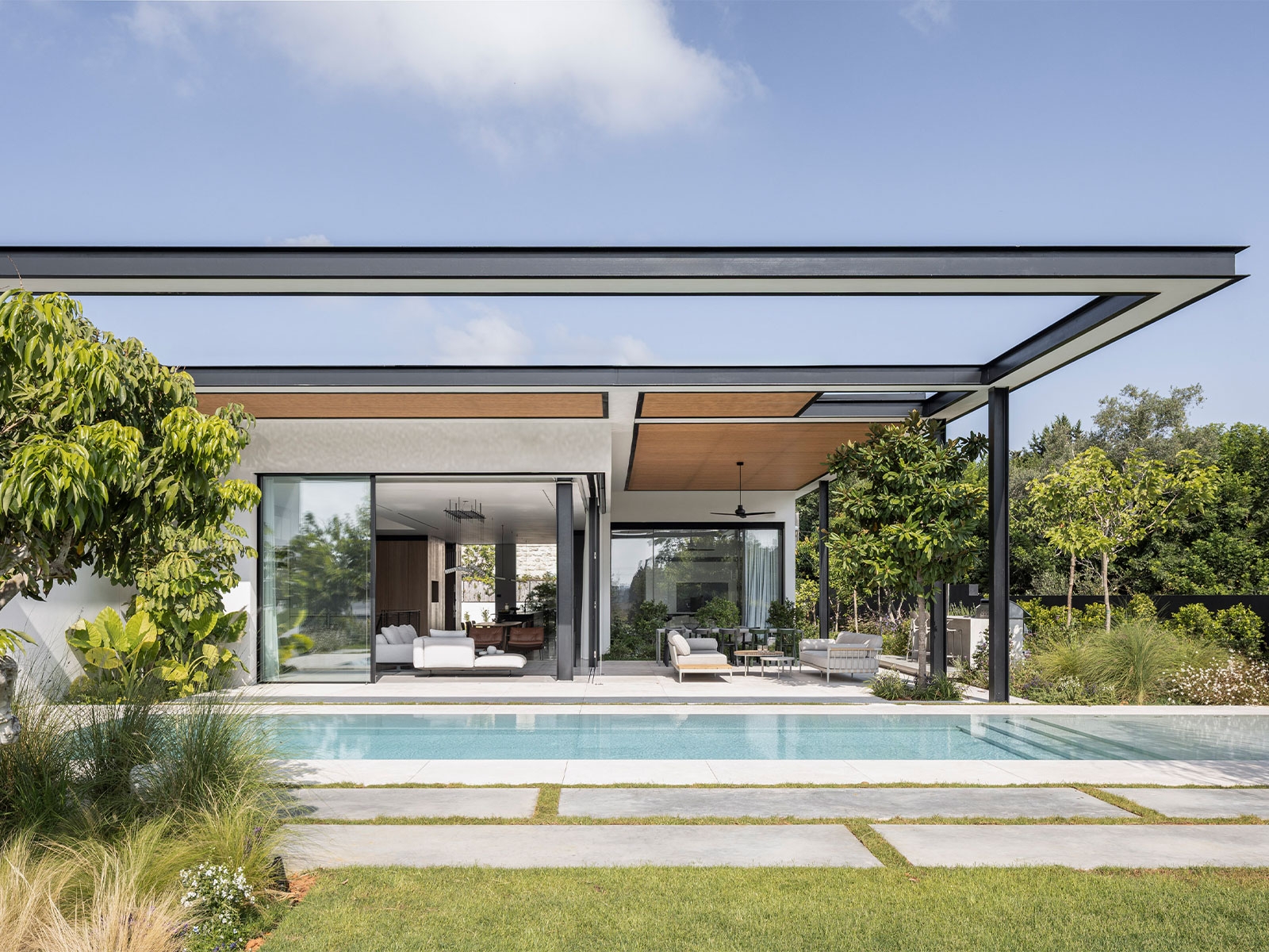 P944 Villa