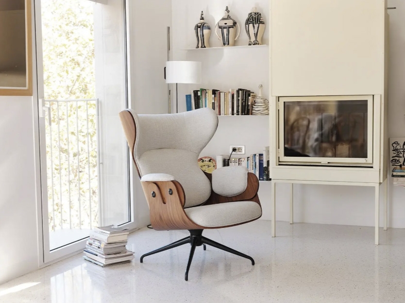 LOUNGER ARMCHAIR