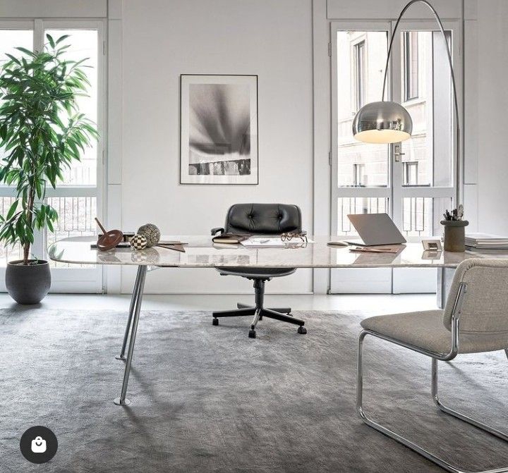 Grasshopper™ Dining Table