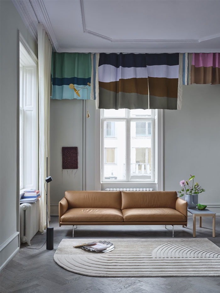 Outline Sofa 3 Seater