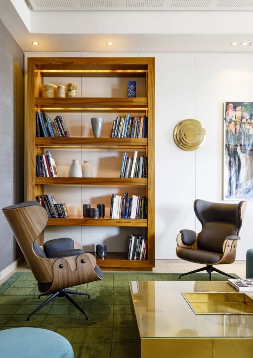 LOUNGER ARMCHAIR